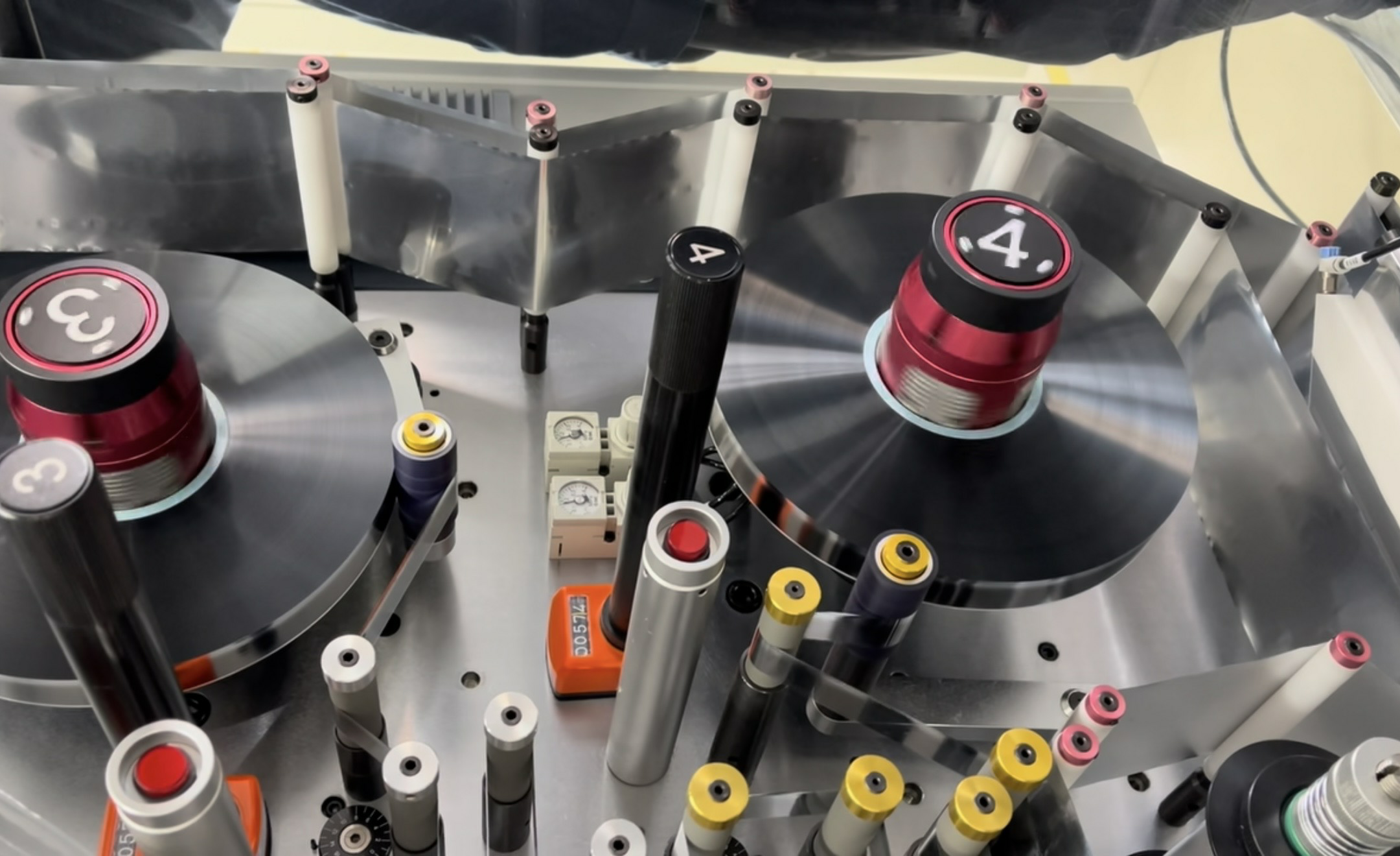 Principi di lavoro dei materiali dielettrici di condensatore e ottimizzazione delle prestazioni