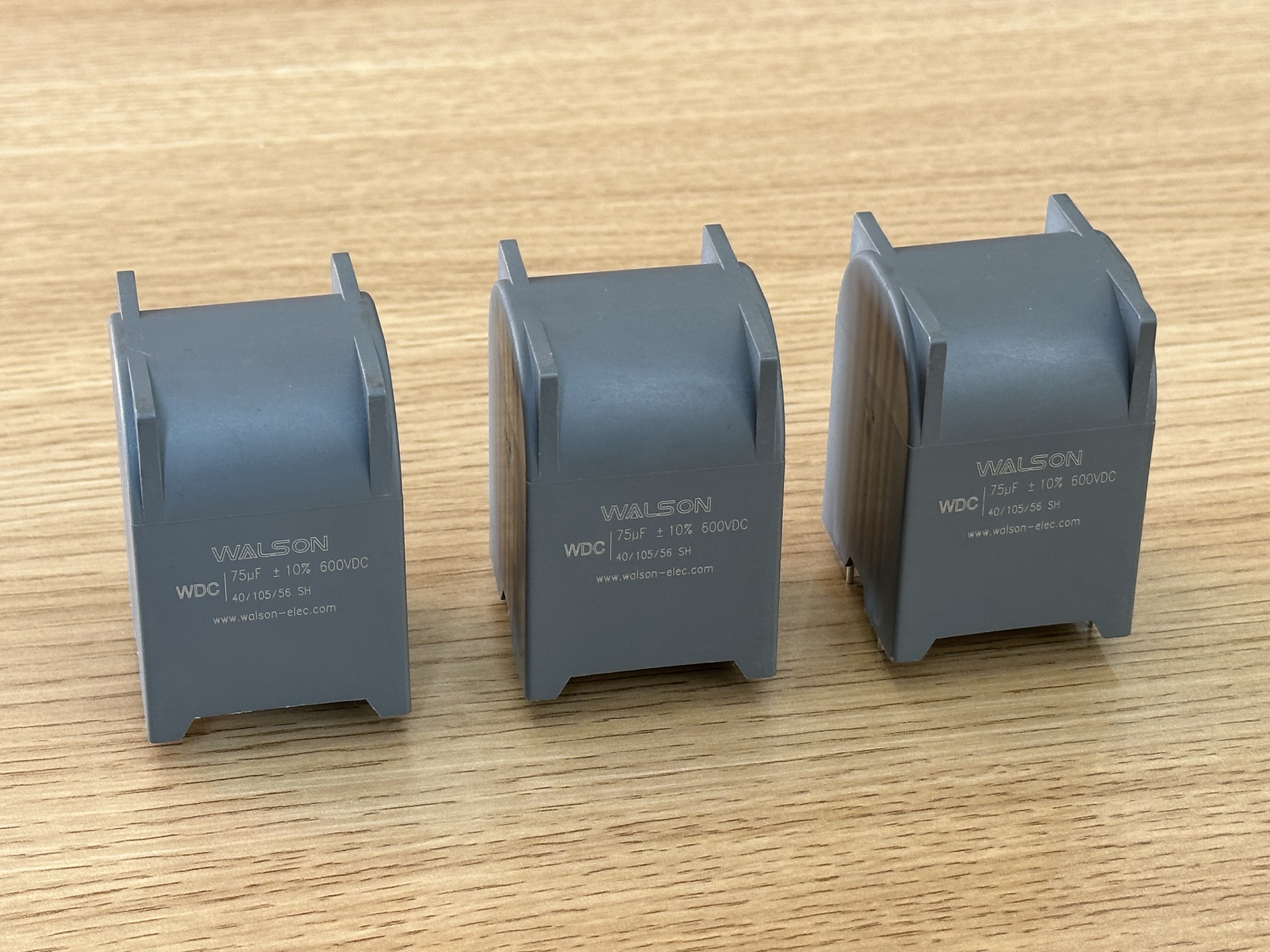 Interpretazione dei parametri ESR/ESL dei condensatori a film e il loro importante impatto sul funzionamento delle apparecchiature